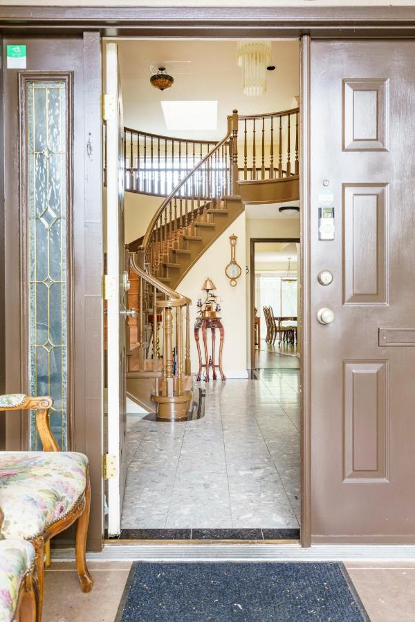 Fraser River Richmond Bed And Breakfast ภายนอก รูปภาพ