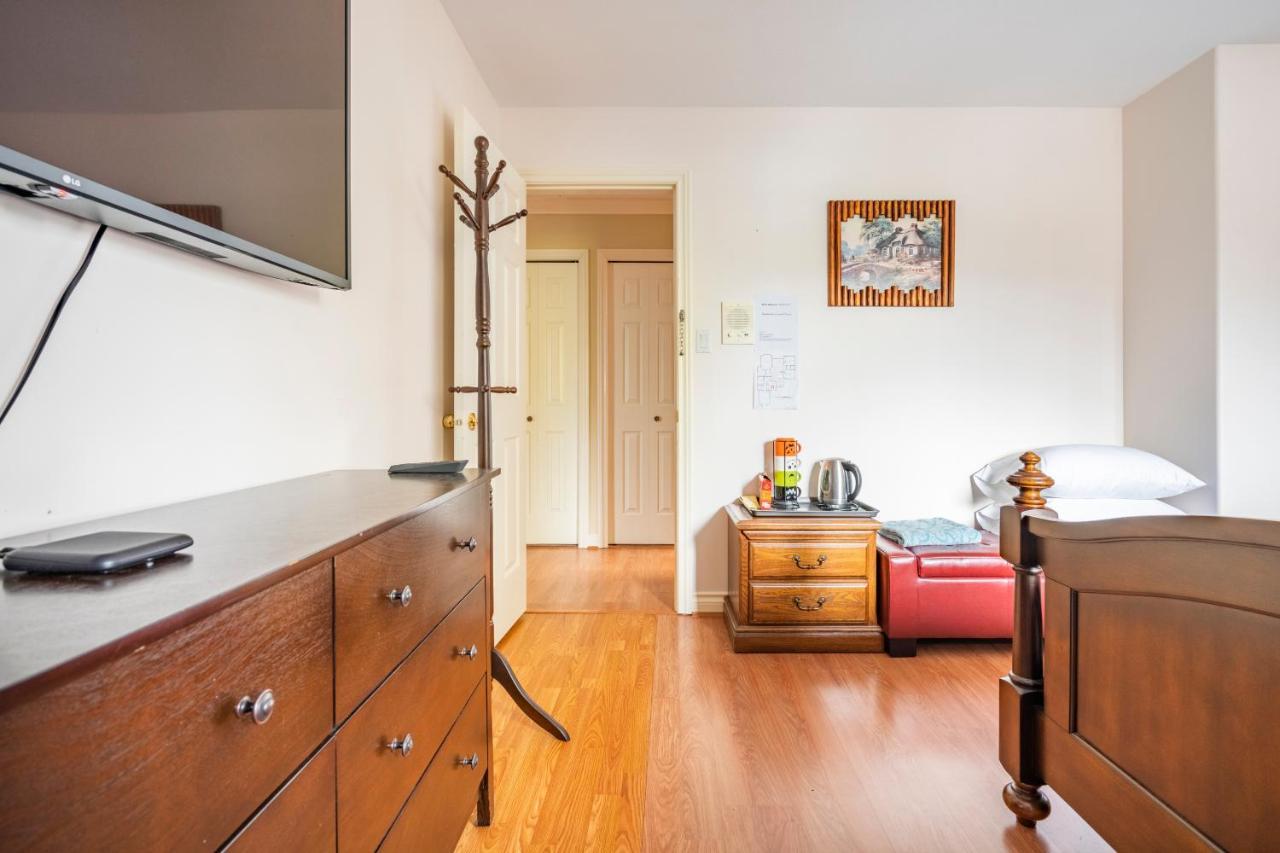 Fraser River Richmond Bed And Breakfast ภายนอก รูปภาพ
