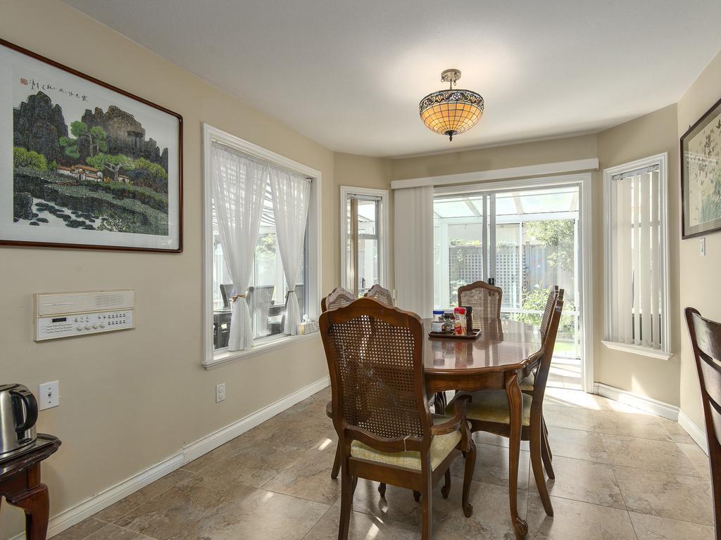 Fraser River Richmond Bed And Breakfast ภายนอก รูปภาพ